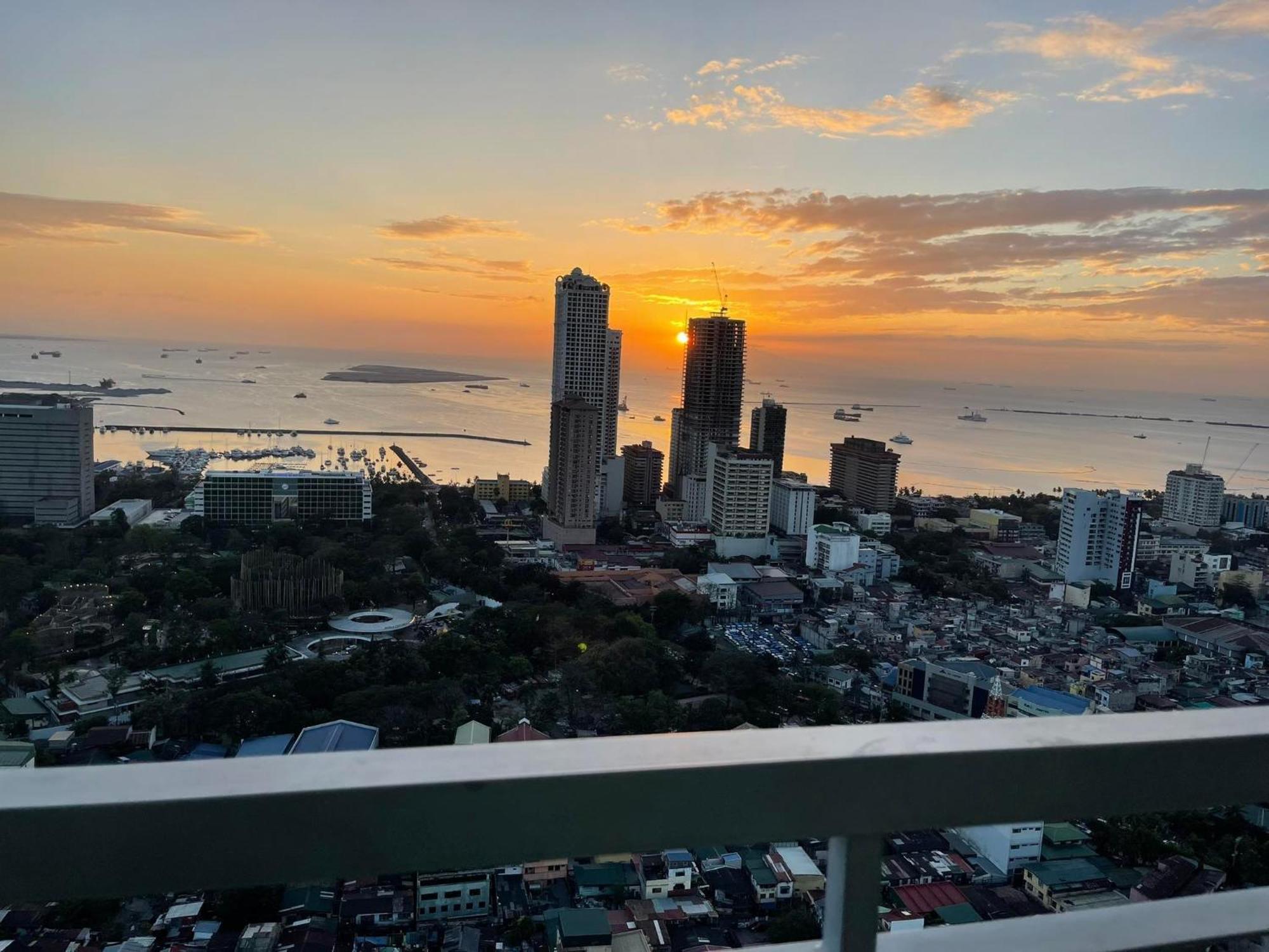 位于马拉特的公寓套间 马尼拉 外观 照片