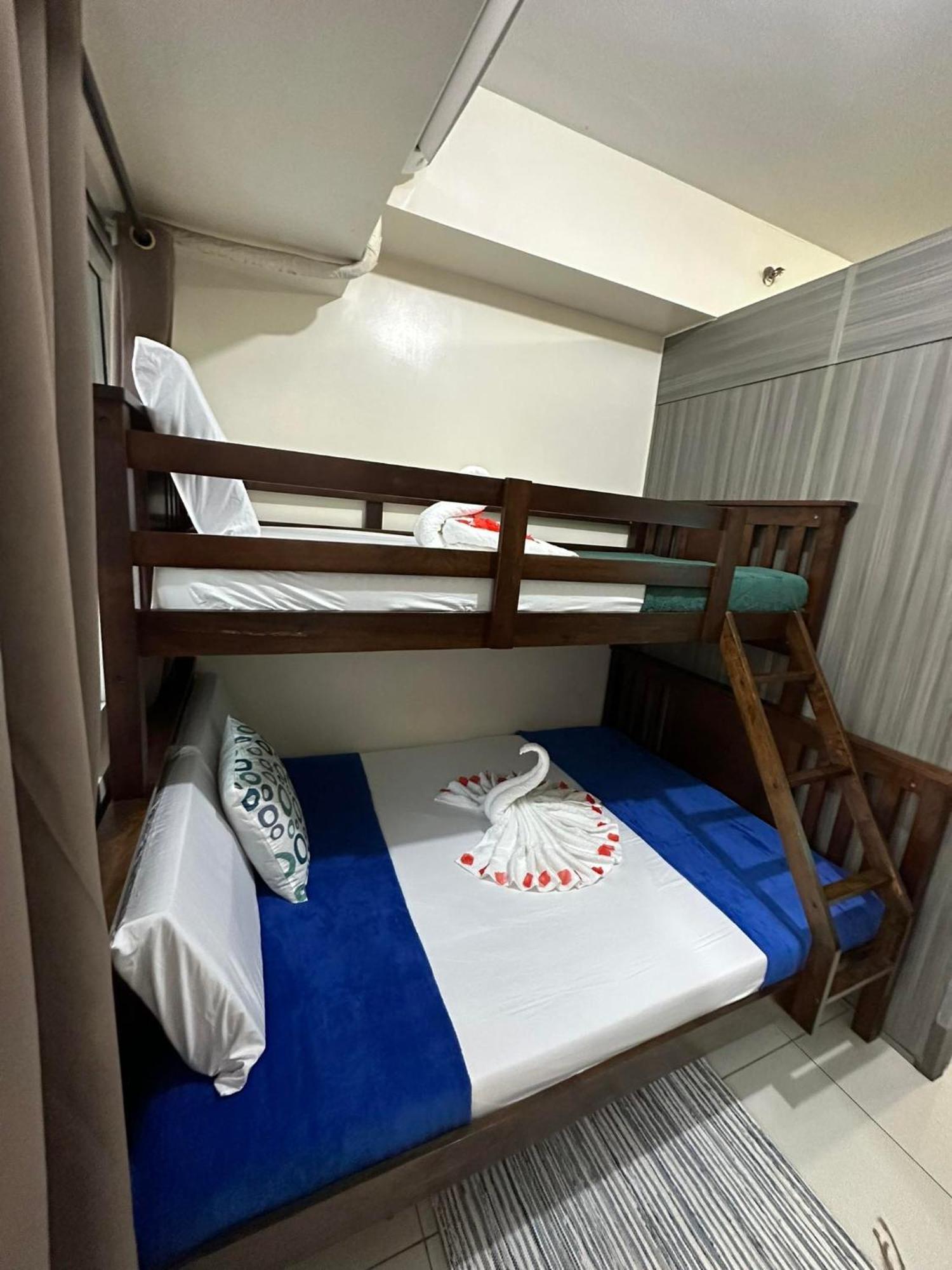 位于马拉特的公寓套间 马尼拉 外观 照片